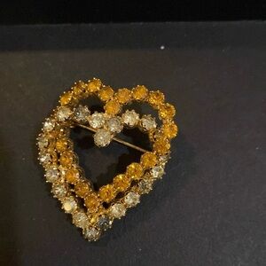 Vintage Hobe signed brooch